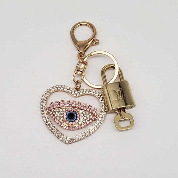 Authentic LV Gold Padlock & Key 🔑 Designer Bag Charm w/ Evil Eye Keychain - Picture 2 of 9